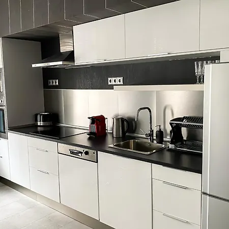 Unique And Spacious In Downtown Apartment Budapest